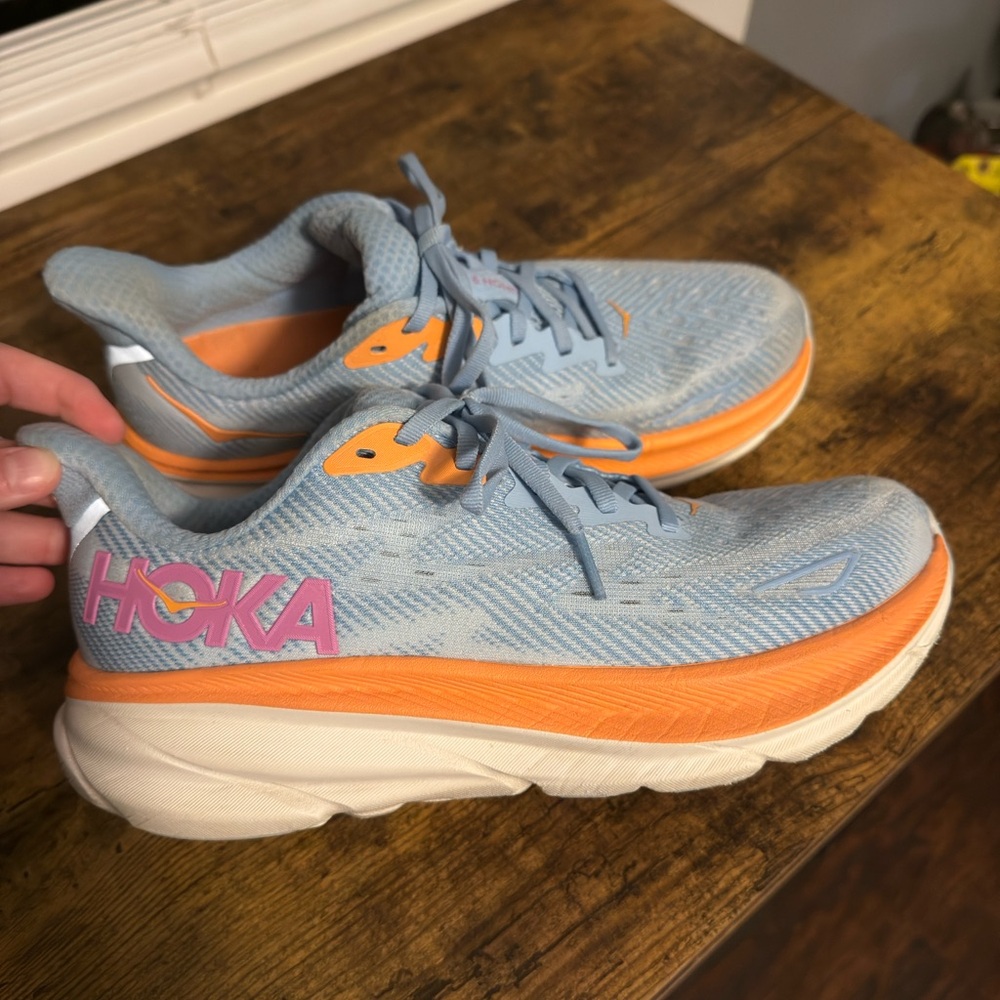 Women’s Hoka Clifton 9 Sneakers